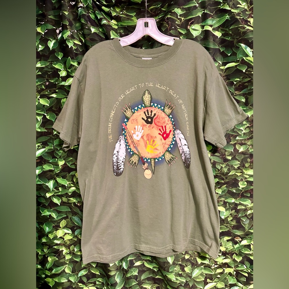 Vintage Lakota Tribe Designs CRAZY HORSE MEMORIAL T-Shirt Green Adult Large